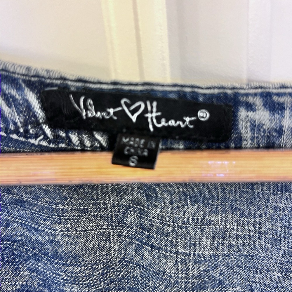 Velvet Heart Denim Blue Button Down Dress - Picture 3 of 6